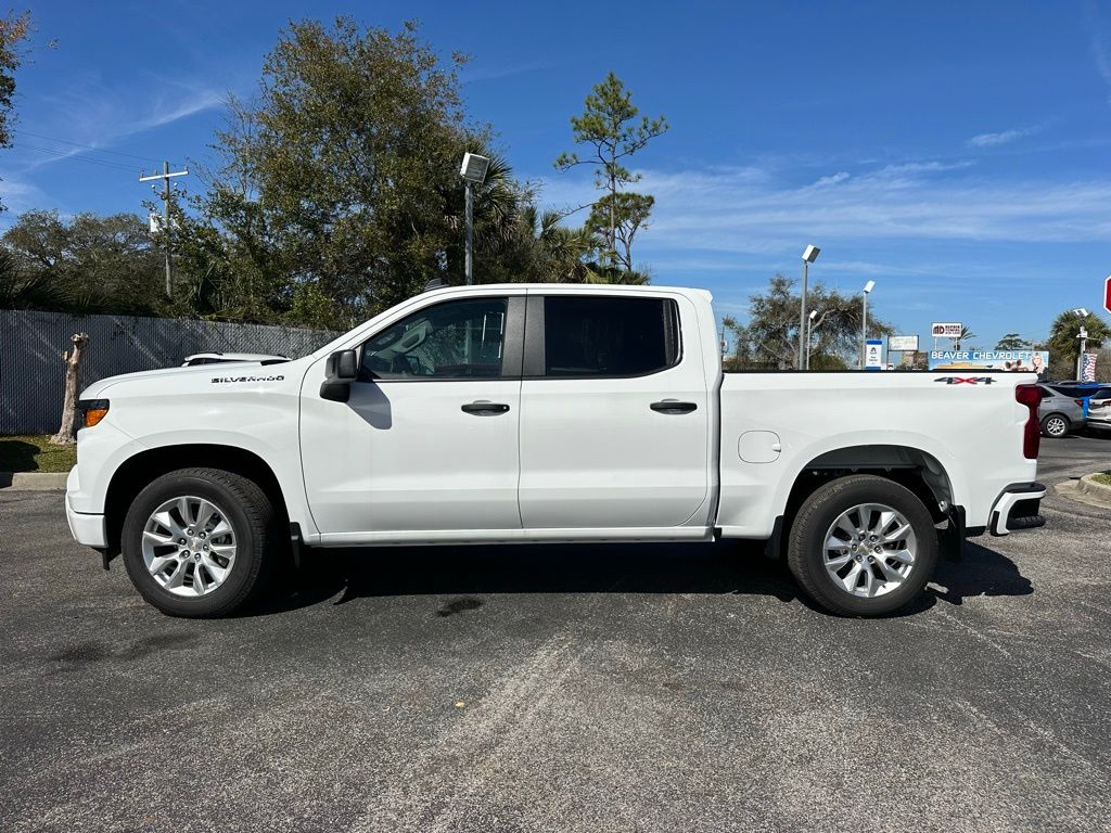 2024 Chevrolet Silverado 1500 Custom 4