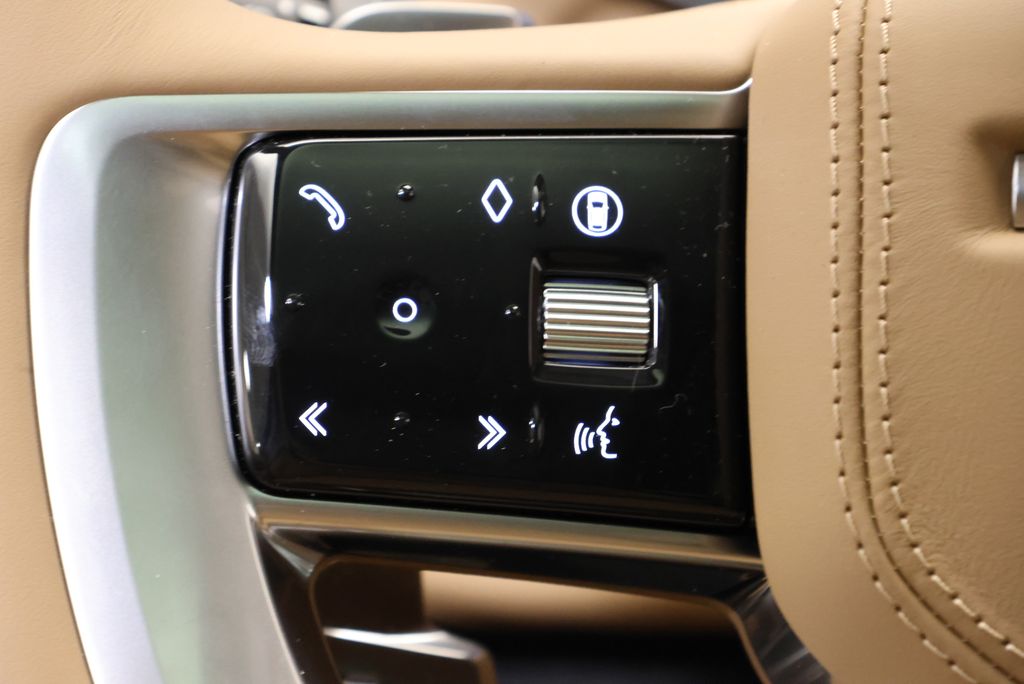 Thumbnail: 2026 Land Rover Range Rover - 18