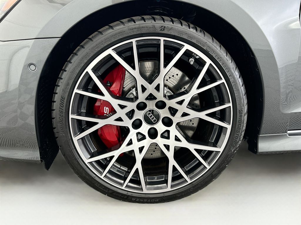 Thumbnail: 2025 Audi RS 3 - 29