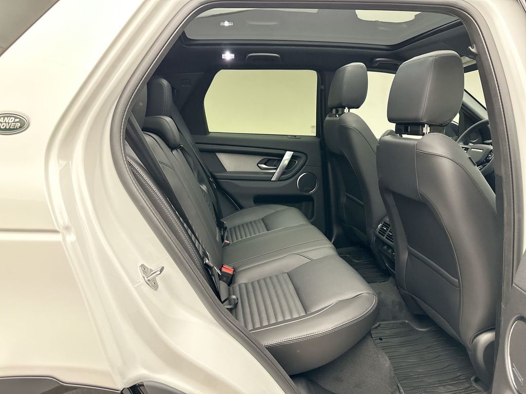 Thumbnail: 2025 Land Rover Discovery Sport - 5