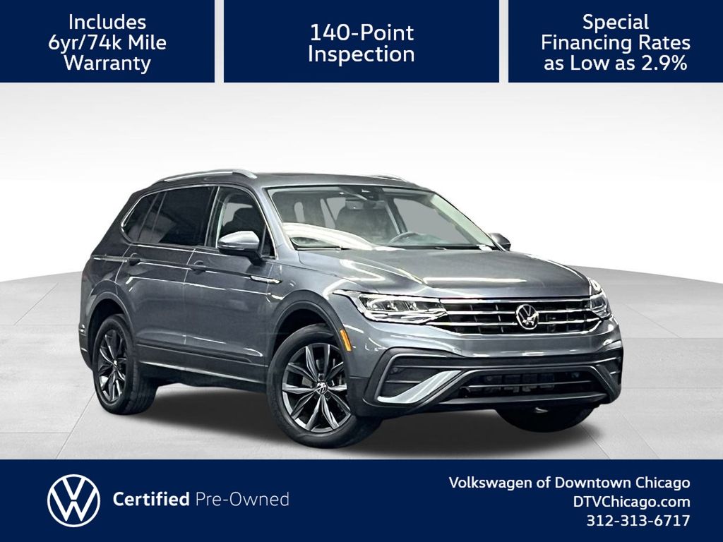2022 Volkswagen Tiguan SE's photo