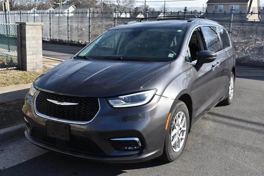 View vehicle photo 3