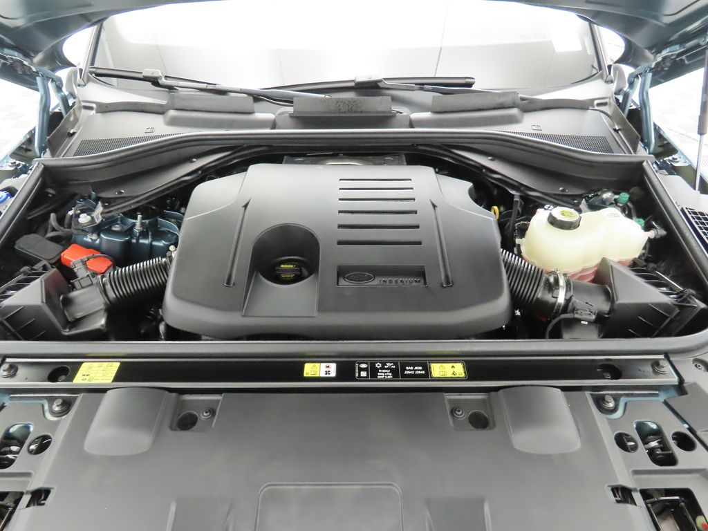 Thumbnail: 2025 Land Rover Range Rover Sport - 29