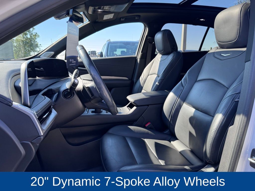 2024 Cadillac XT4 FWD Premium Luxury