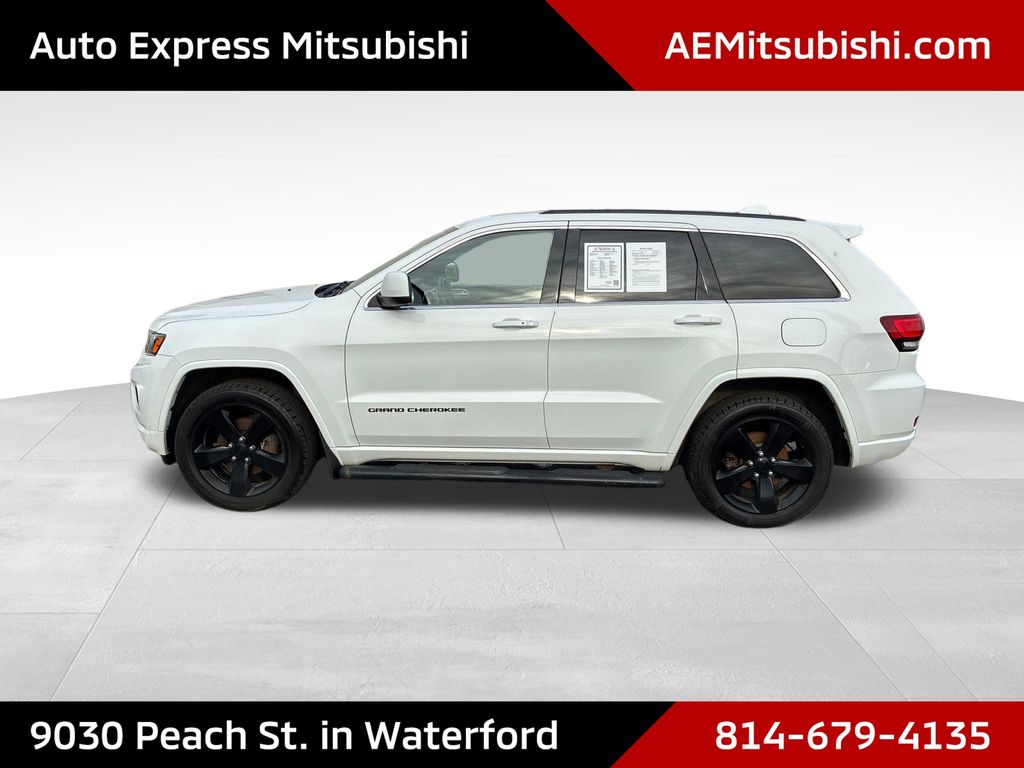 2015 Jeep Grand Cherokee Altitude White at Bob Ruth Ford