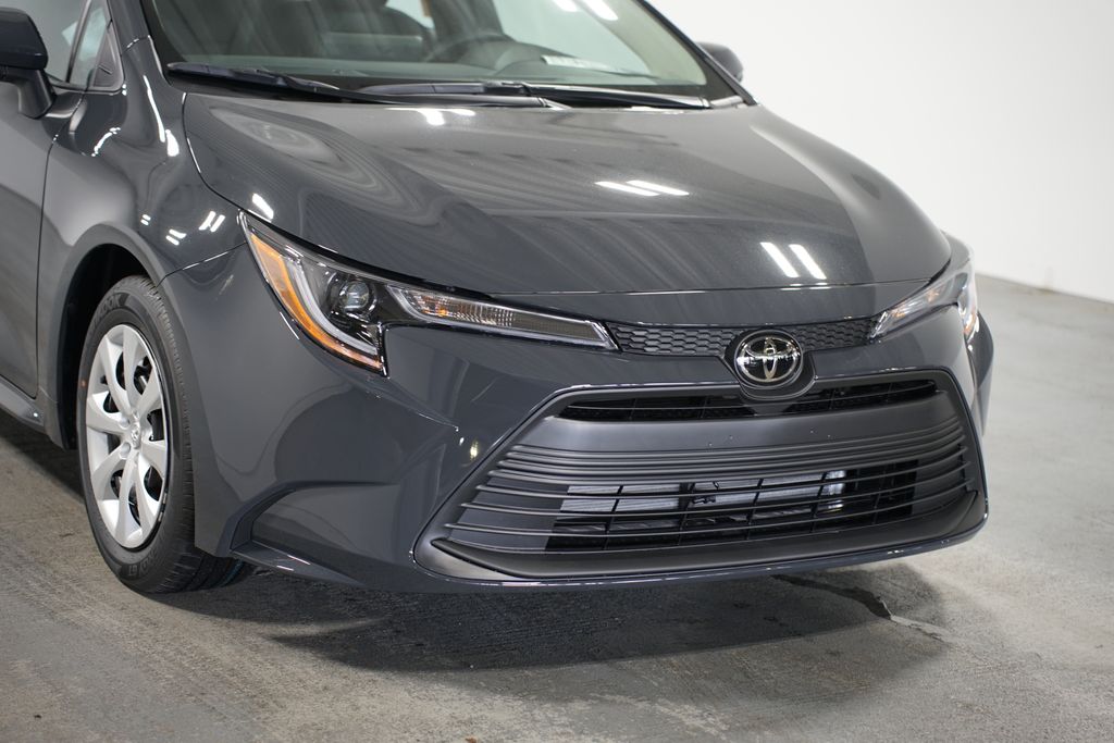 2025 Toyota Corolla LE 4