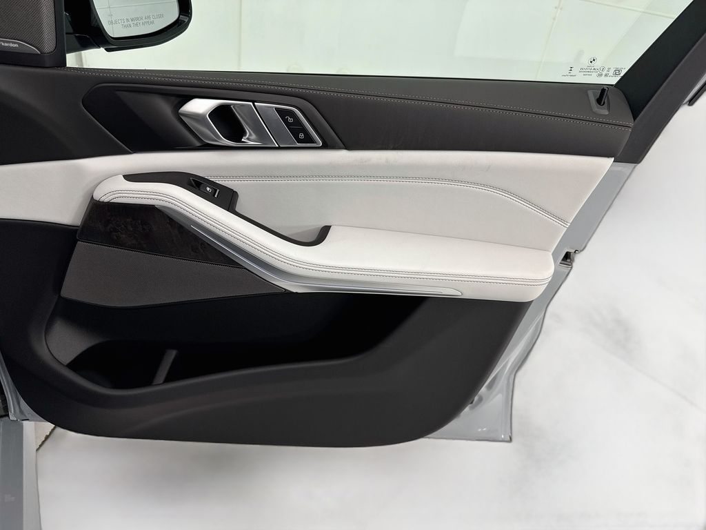 Thumbnail: 2026 BMW X5 - 24