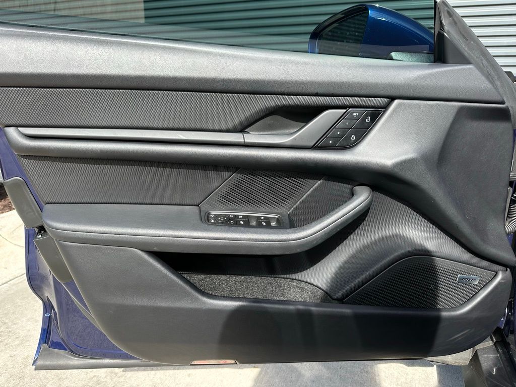 Thumbnail: 2024 Porsche Taycan - 18