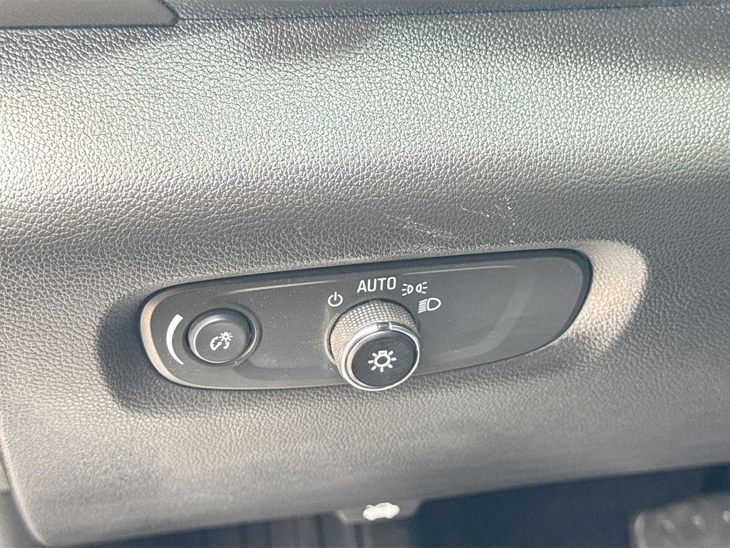 Used 2023 Blue Chevrolet LT image 10