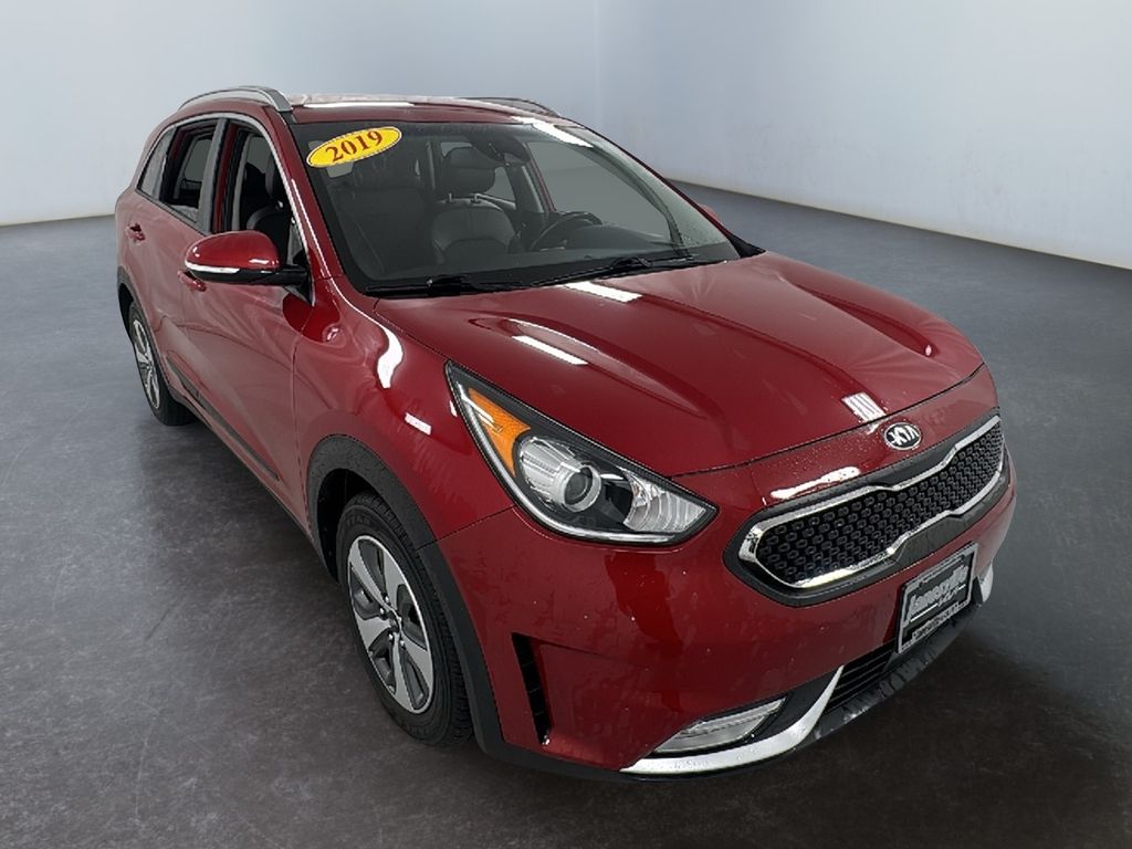 Runway Red 2019 Kia Niro EX FWD SUV / Crossover Front-Wheel Drive 6-Speed Dual Clutch