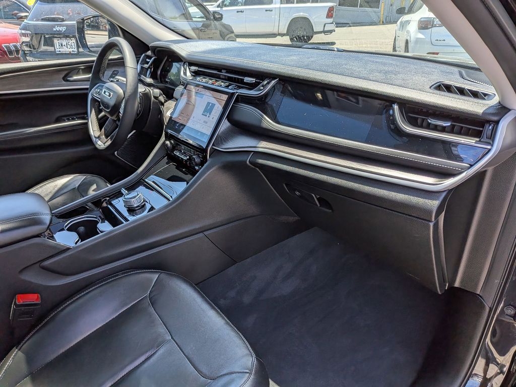 Used 2023 Black Jeep 4xe image 31