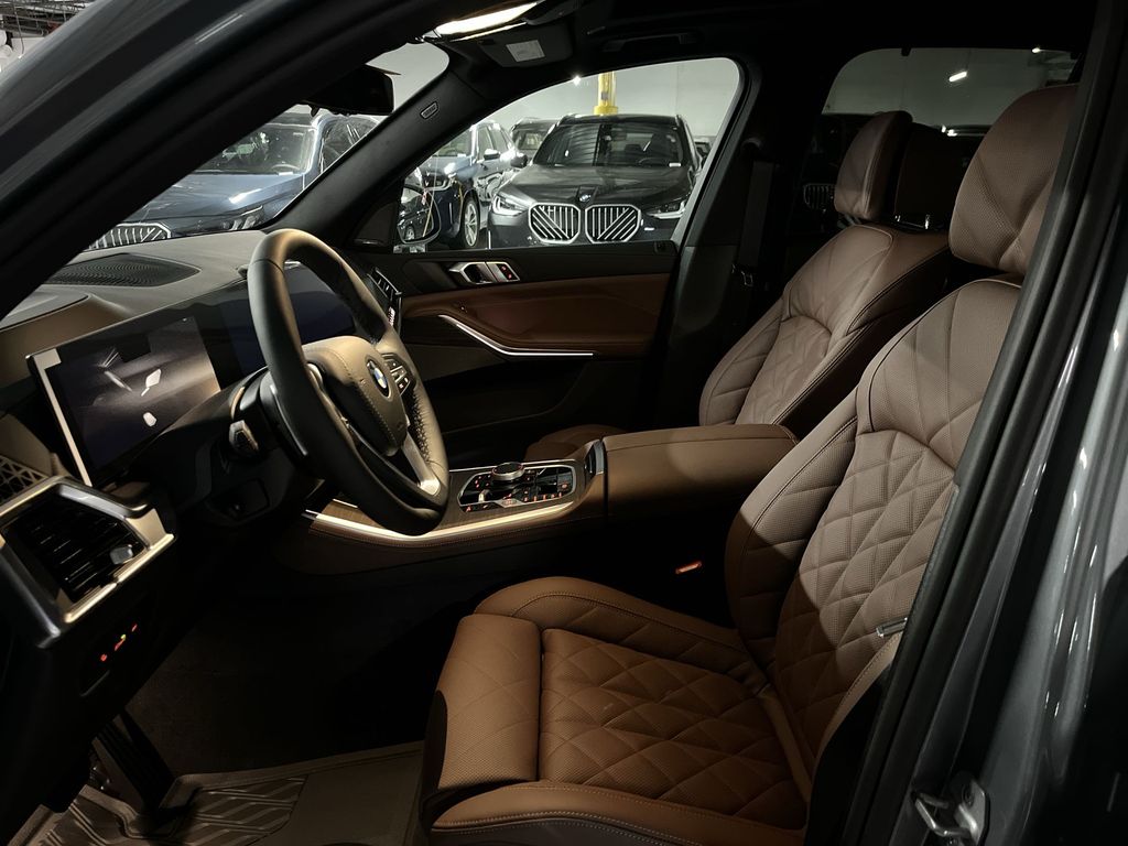 Thumbnail: 2026 BMW X5 - 11