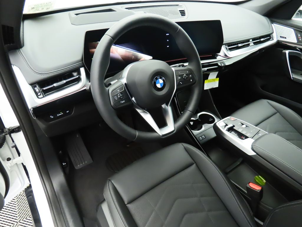 Thumbnail: 2025 BMW X1 - 10