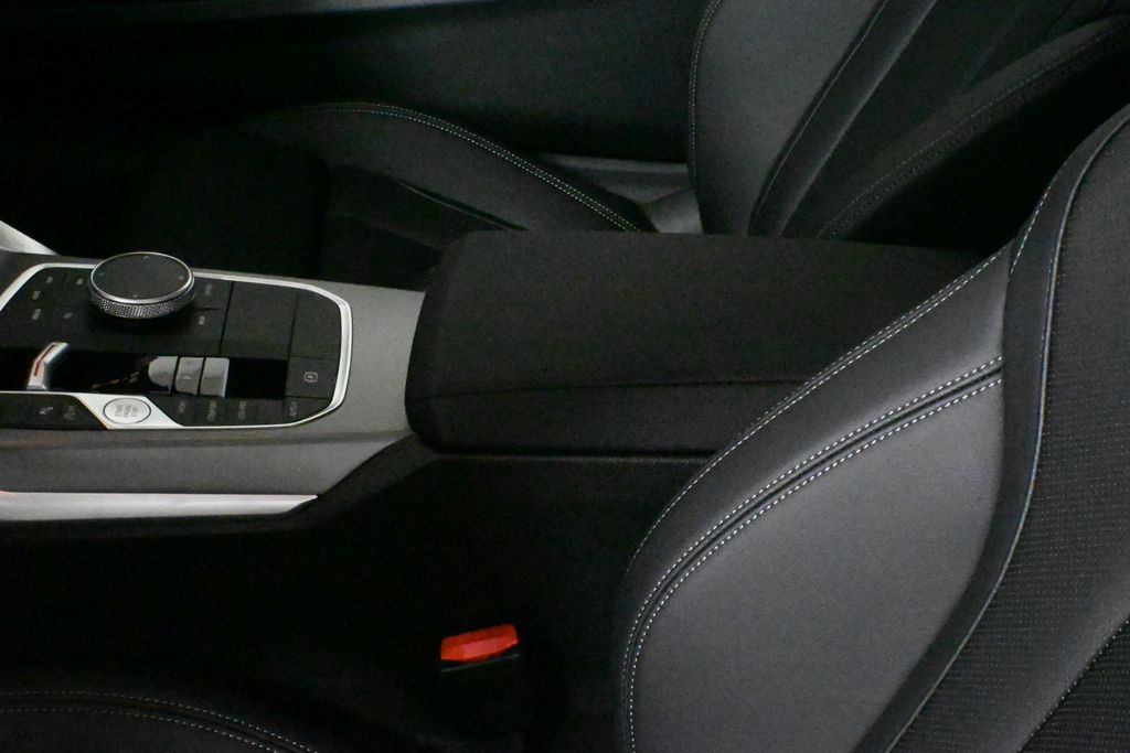 Thumbnail: 2025 BMW 2 Series - 26