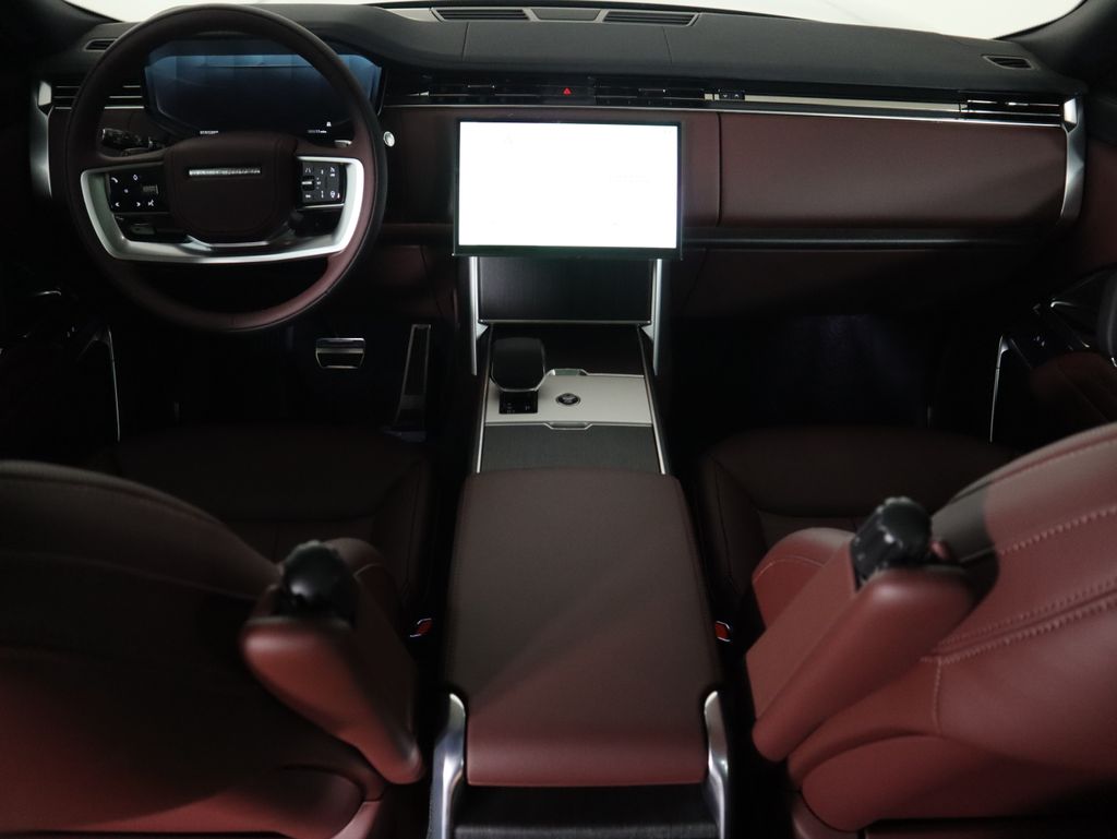 Thumbnail: 2025 Land Rover Range Rover - 14