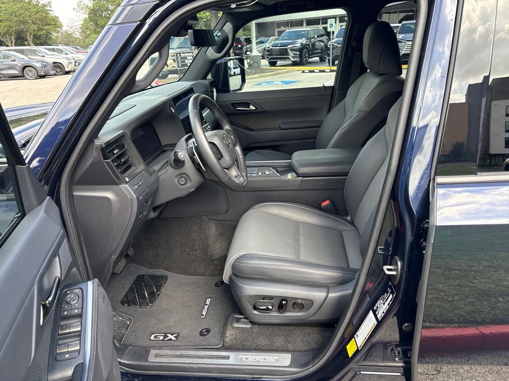 Thumbnail: 2025 Lexus GX - 18