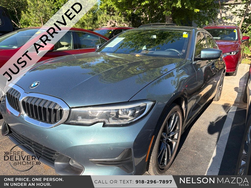 2020 BMW 3 Series 330i xDrive Sedan's photo