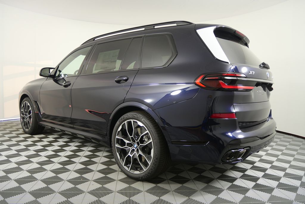 Thumbnail: 2026 BMW X7 - 5