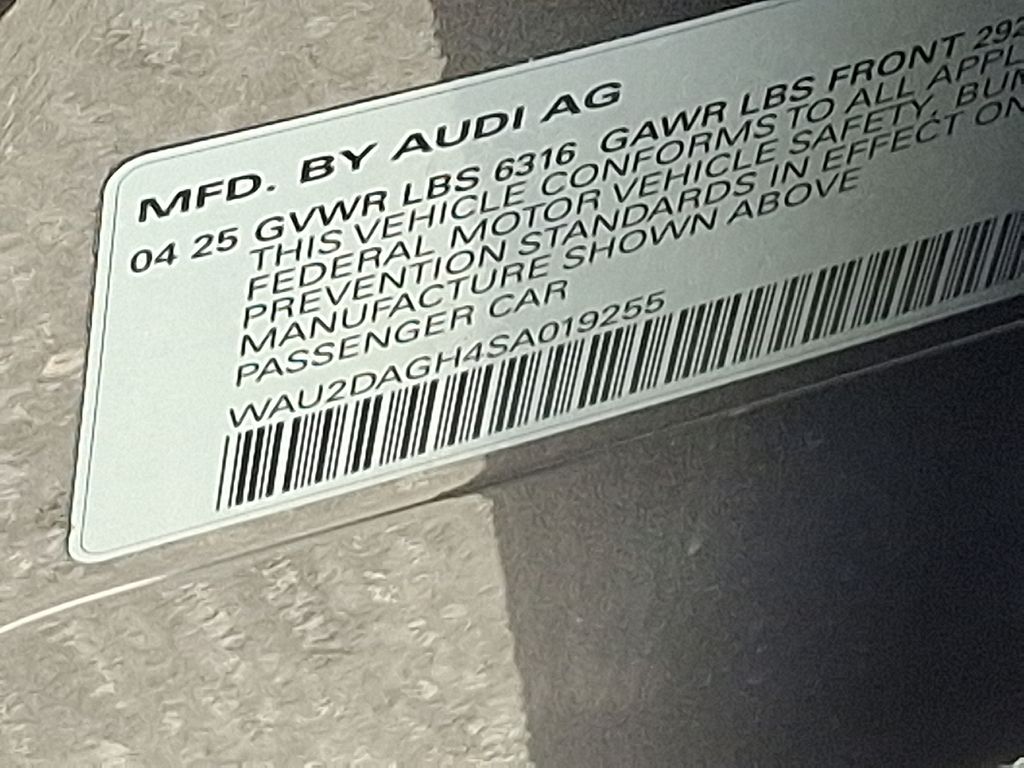 Thumbnail: 2025 Audi e-tron S - 26