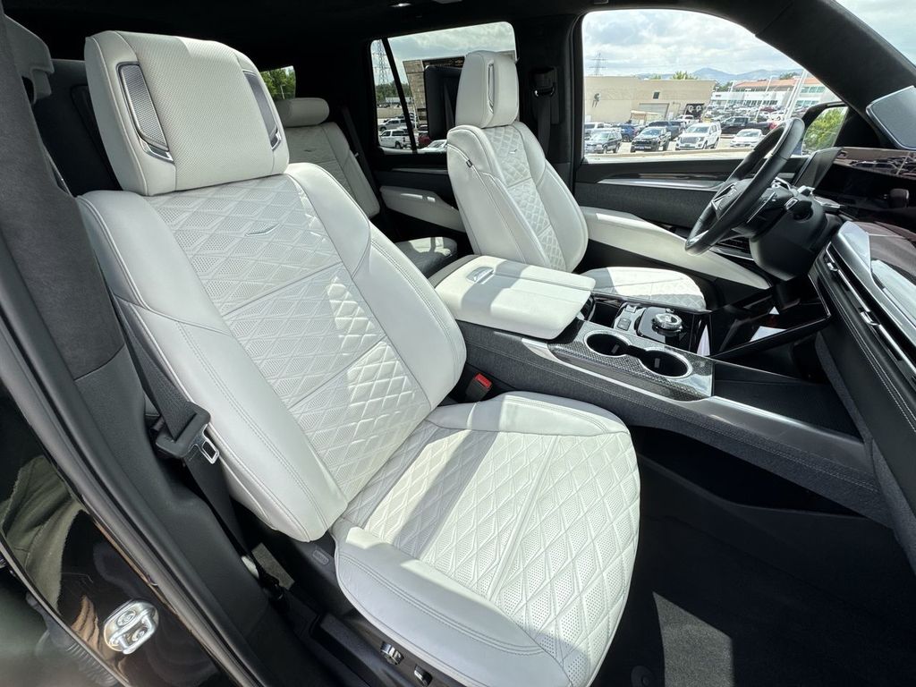 Used 2025 Cadillac Escalade SUV