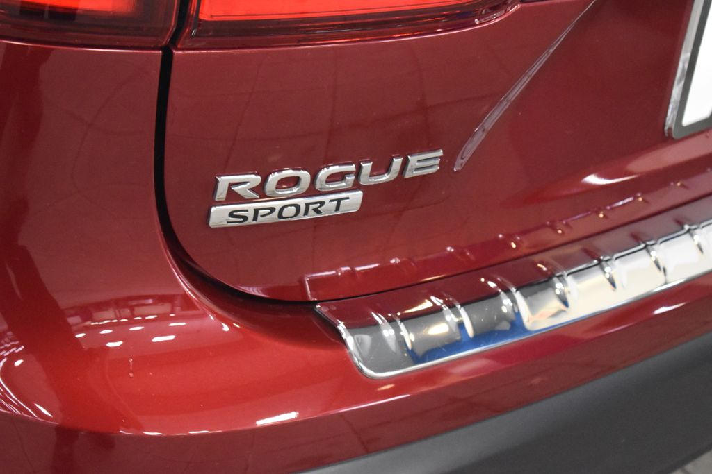 2021 Nissan Rogue Sport SL 6