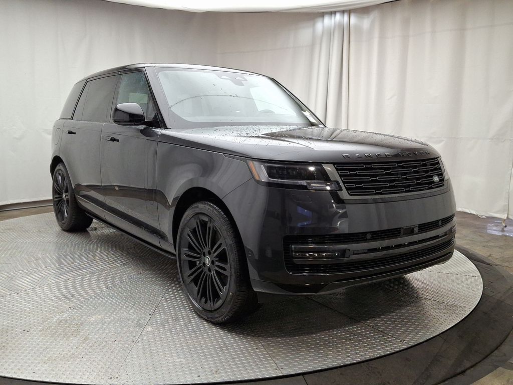 2025 Land Rover Range Rover SE 2