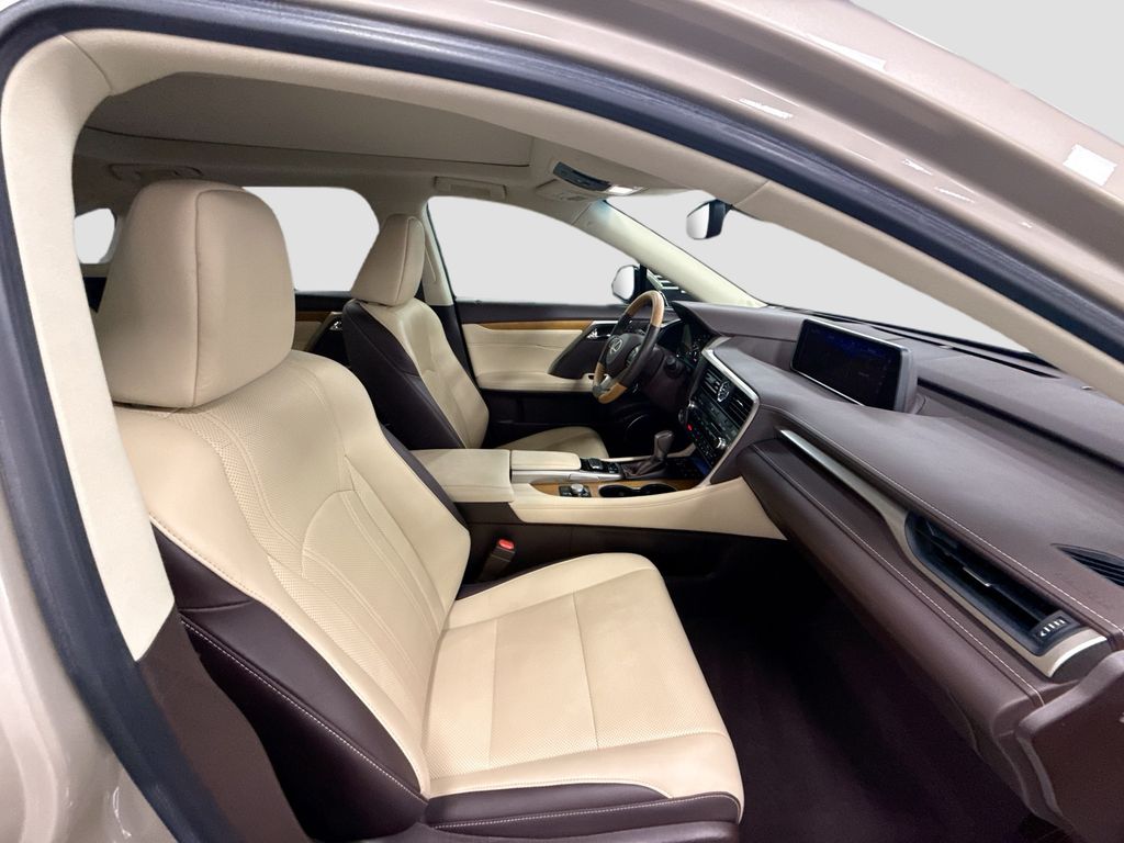 Thumbnail: 2019 Lexus RX - 19