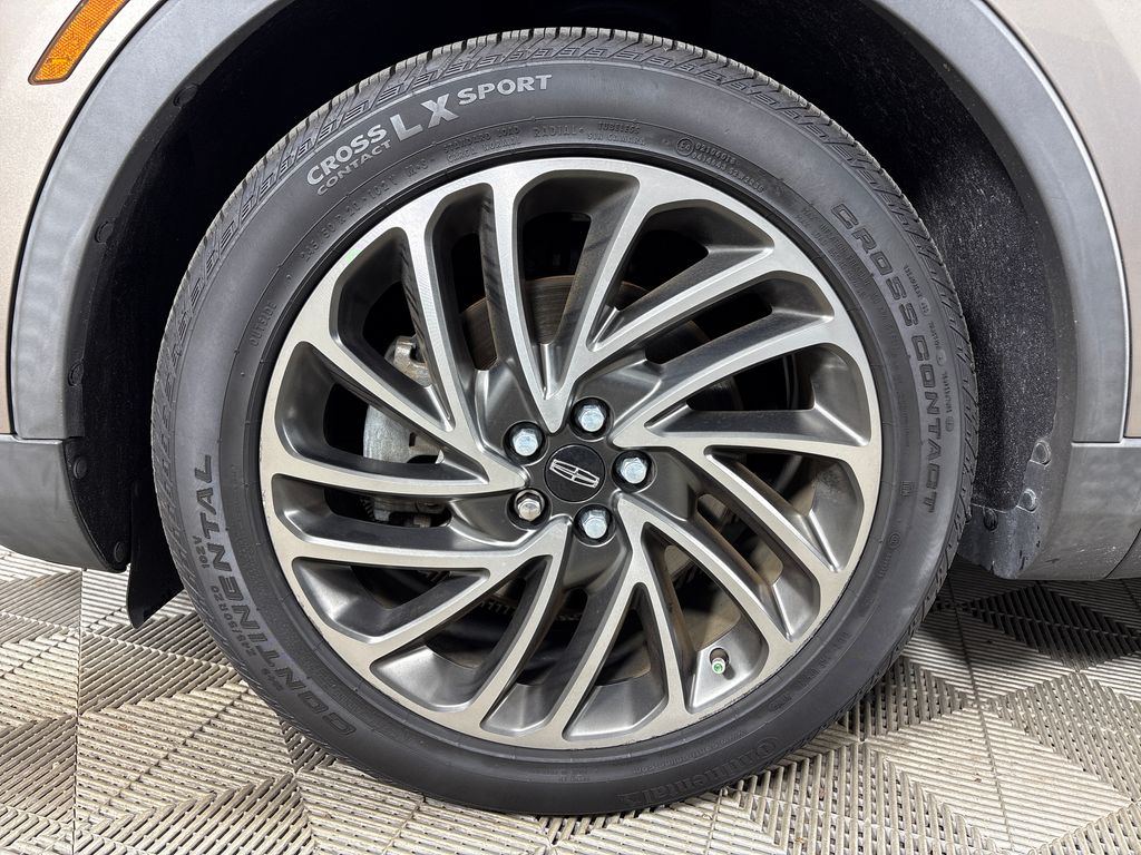 Used 2019 Brown Lincoln Reserve image 14