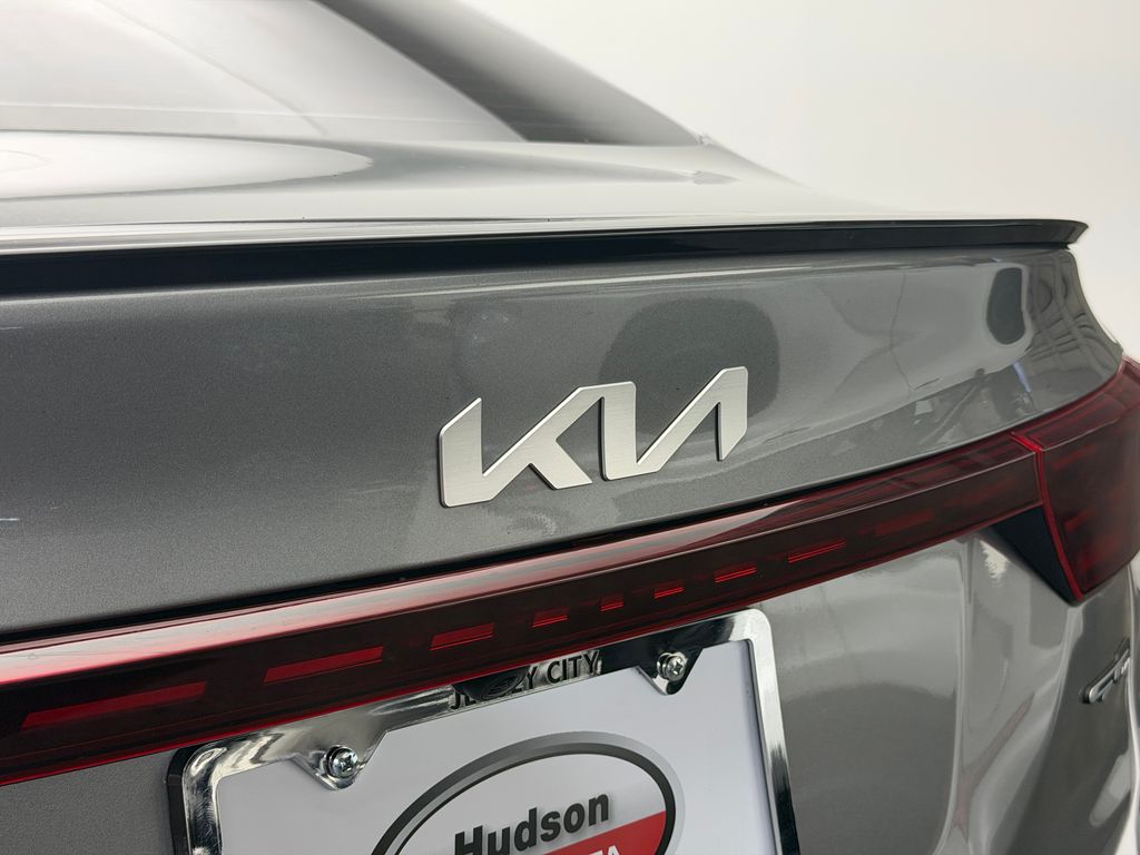 Thumbnail: 2023 Kia Forte - 29