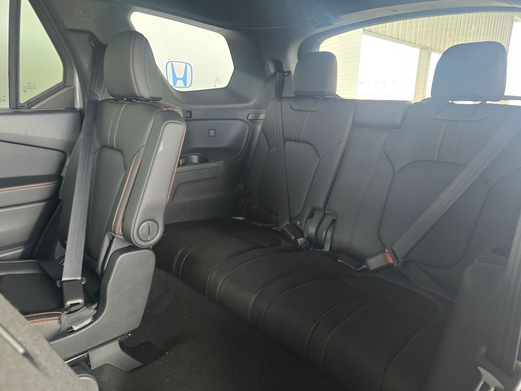 Thumbnail: 2026 Honda Pilot - 22