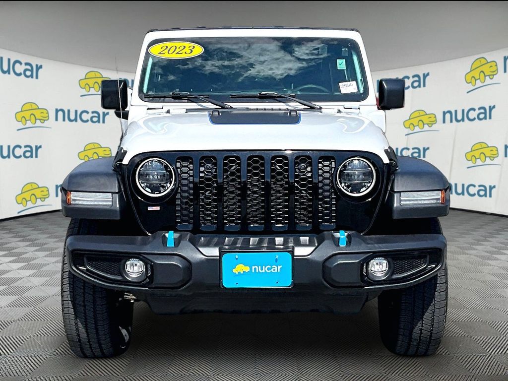 2023 Jeep Wrangler — photo 2