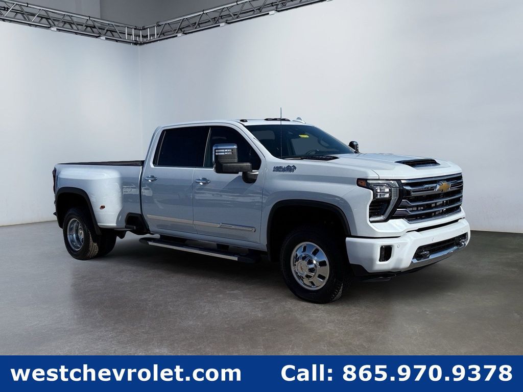 2026 Chevrolet Silverado 3500HD High Country Crew Cab 4WD