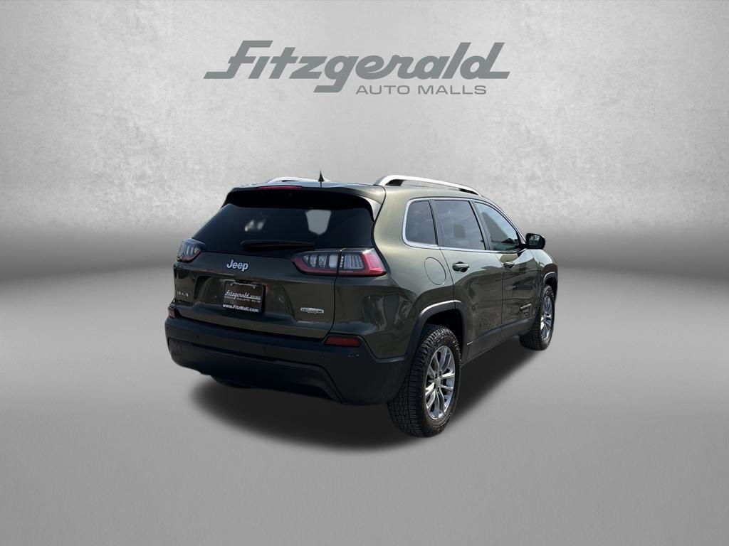 View vehicle photo 7