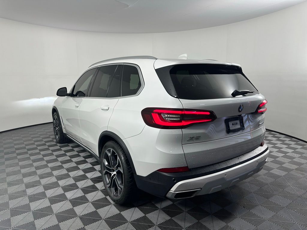 Thumbnail: 2022 BMW X5 - 7
