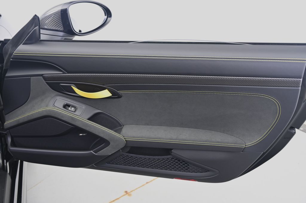 Thumbnail: 2025 Porsche 718 Cayman - 17
