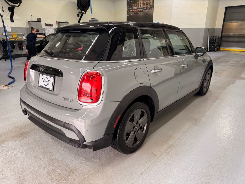 2023 MINI Cooper Base 6