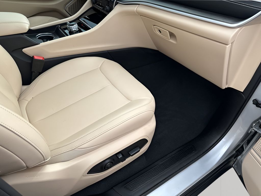 Used Car 2024 Jeep Grand Cherokee L  Limited For Sale Under $35,000 In Austin, Texas