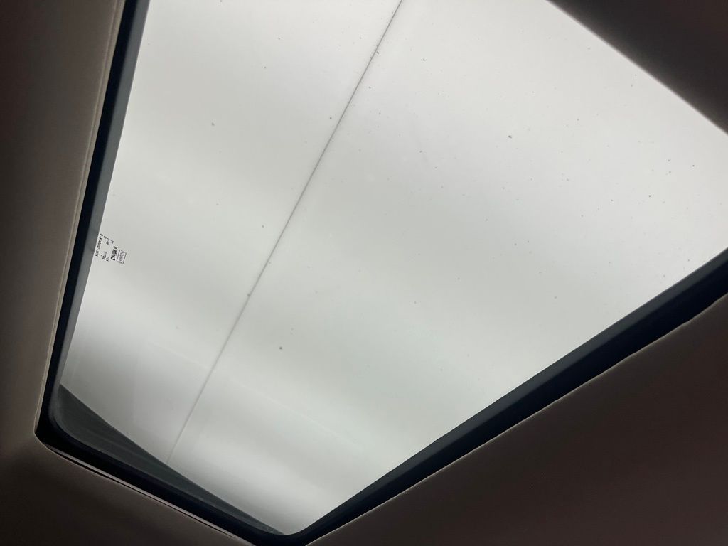 Thumbnail: 2013 Lincoln MKX - 32