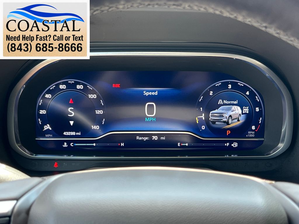 2023 Chevrolet Suburban LT White at Bob King Buick GMC