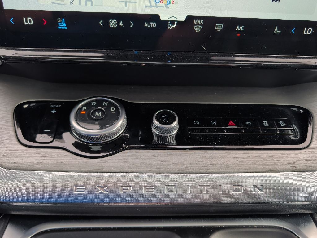 2025 Dark Matter Gray Metallic Ford Expedition Platinum 4X4 SUV