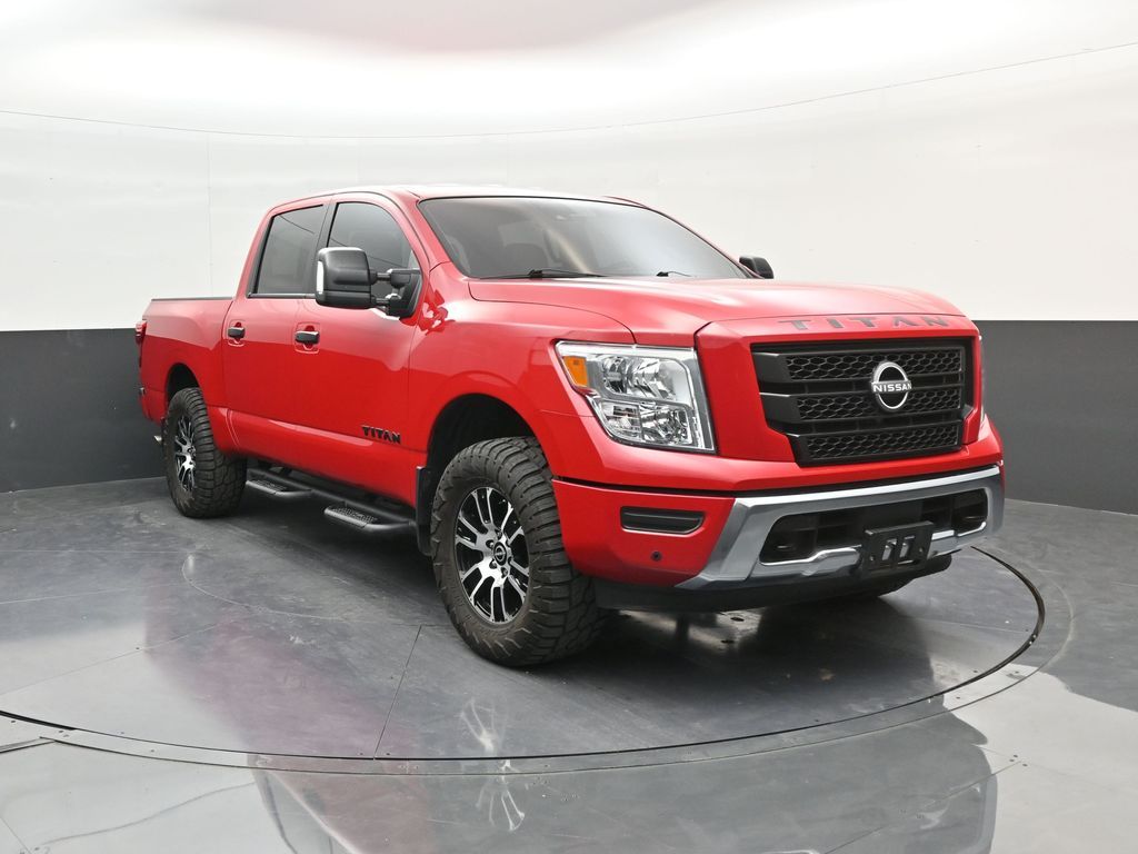 2024 Nissan Titan SV Crew Cab 4WD    