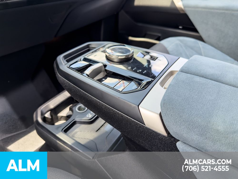 Used 2024 Black BMW xDrive50 image 33
