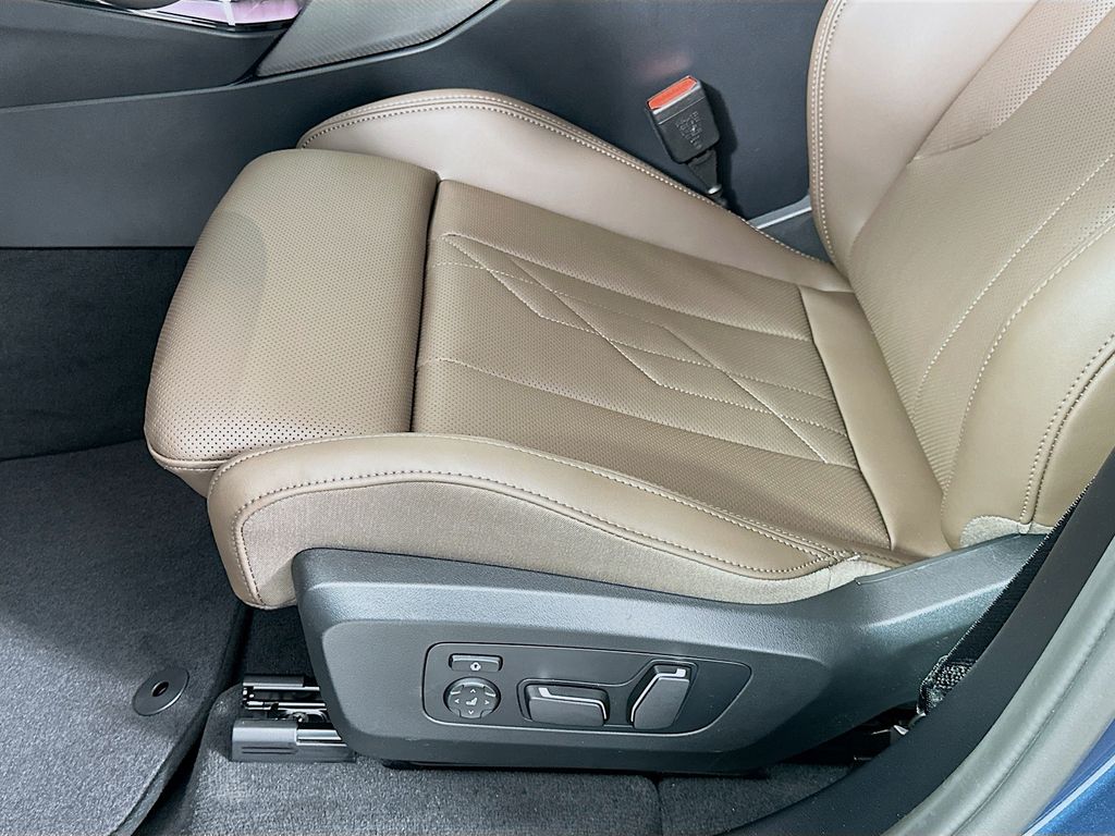 Thumbnail: 2026 BMW X3 - 21