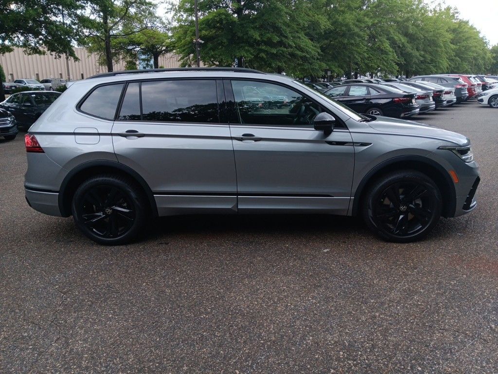 2024 Volkswagen Tiguan 2.0T SE R-Line Black 6