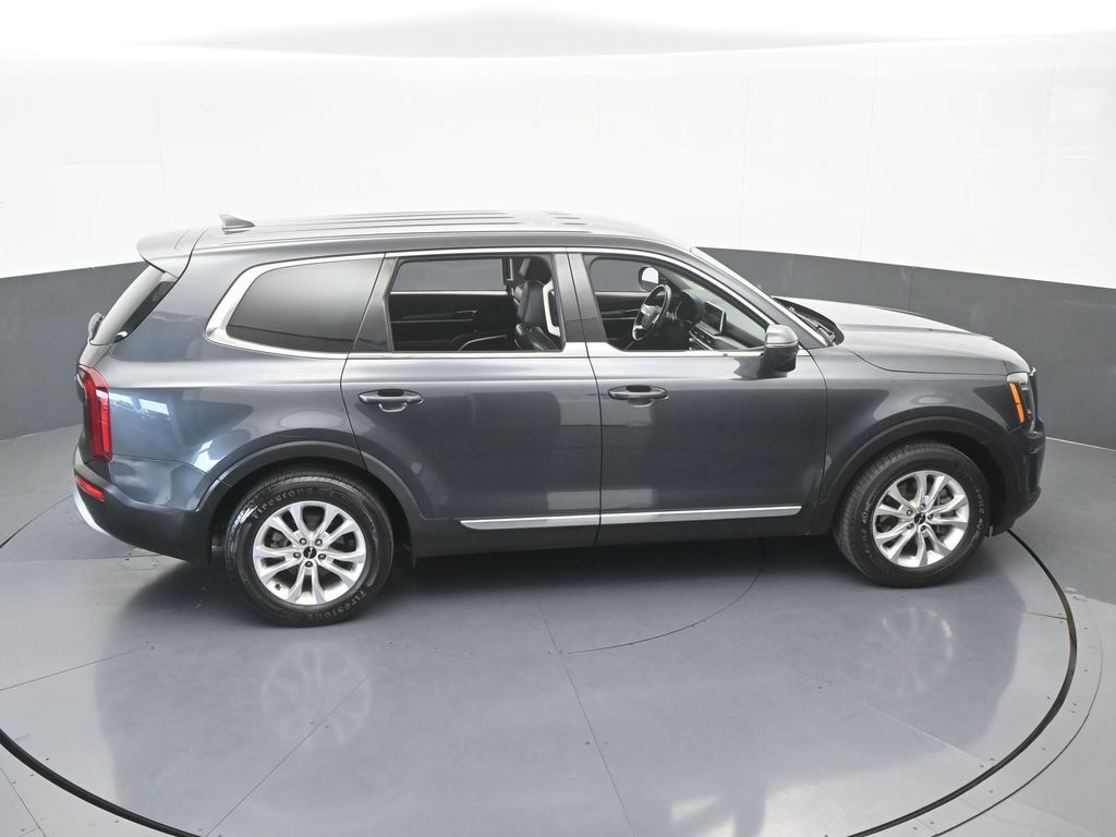 Used 2022 Gravity Gray Kia LX image 53