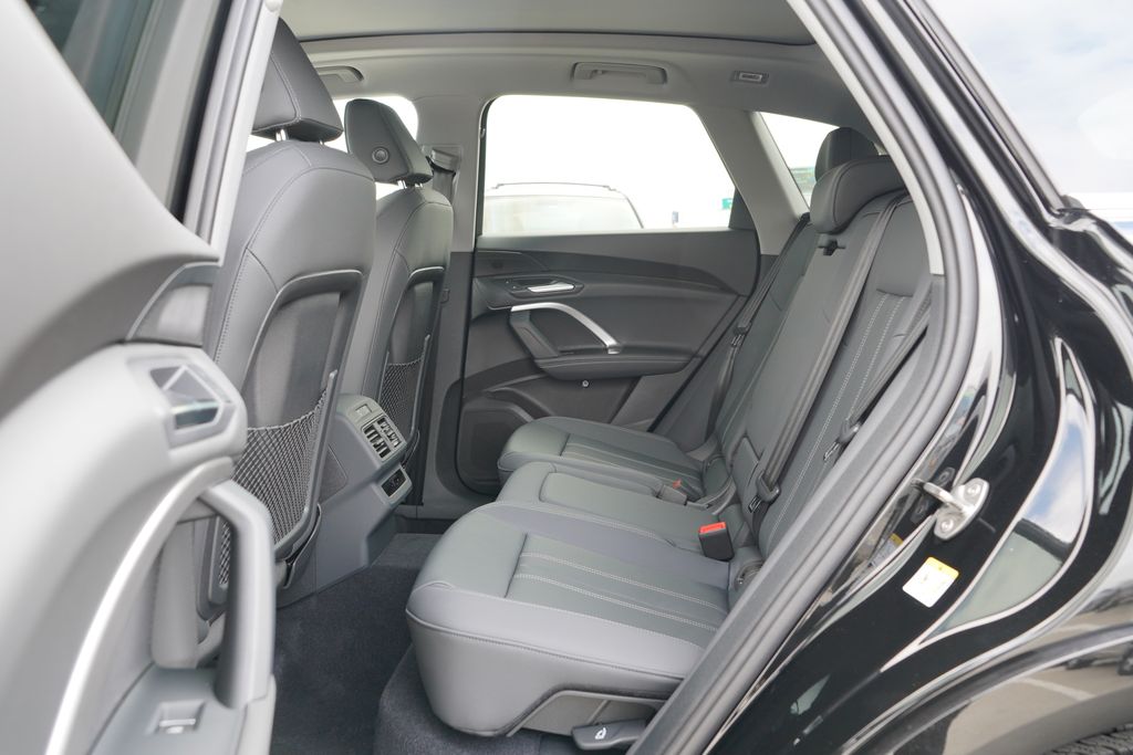 Thumbnail: 2026 Audi Q5 - 32