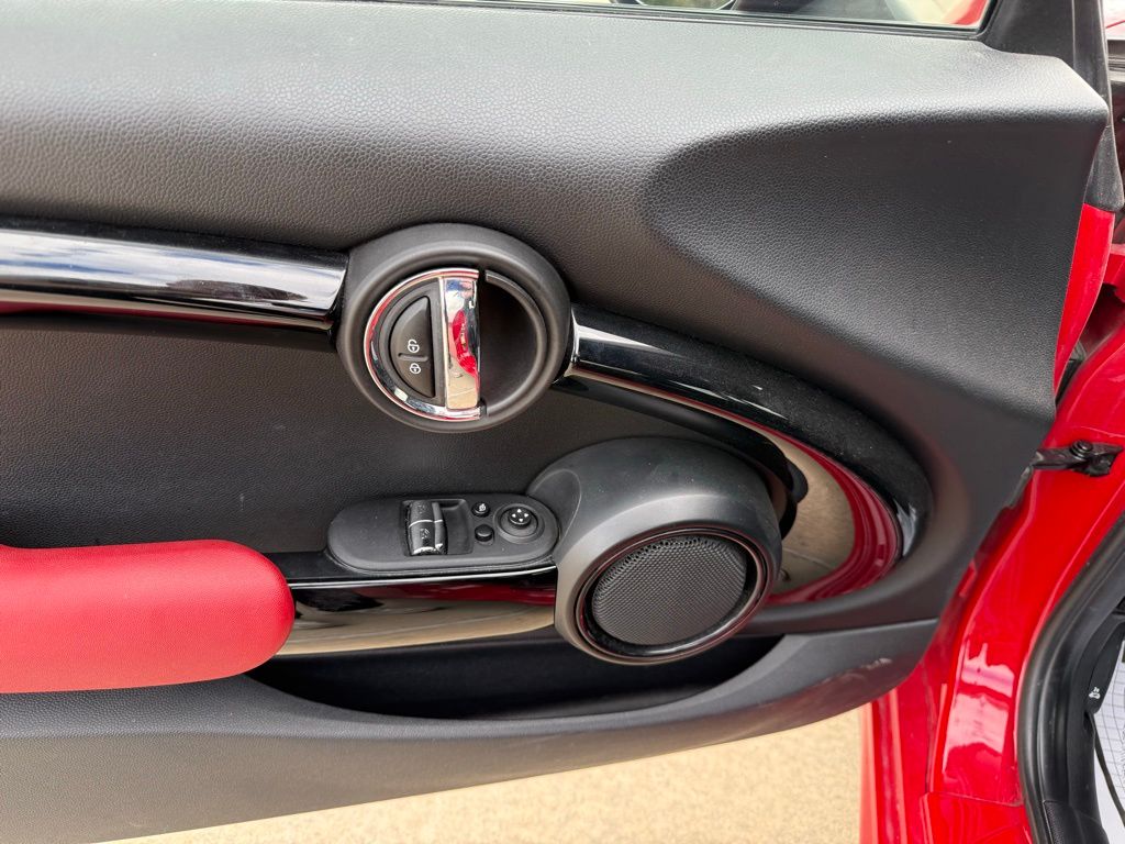 Thumbnail: 2016 MINI Cooper - 9