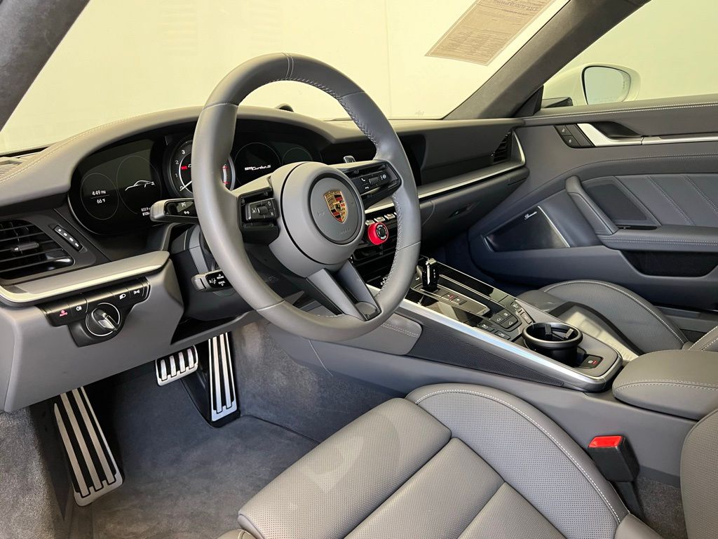 Thumbnail: 2024 Porsche 911 - 4