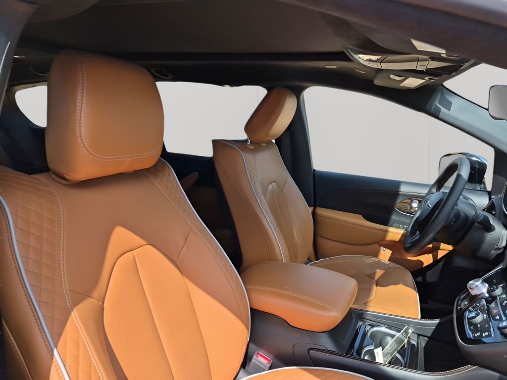 Used Car 2023 Chrysler Pacifica Hybrid  Pinnacle For Sale Under $35,000 In Austin, Texas