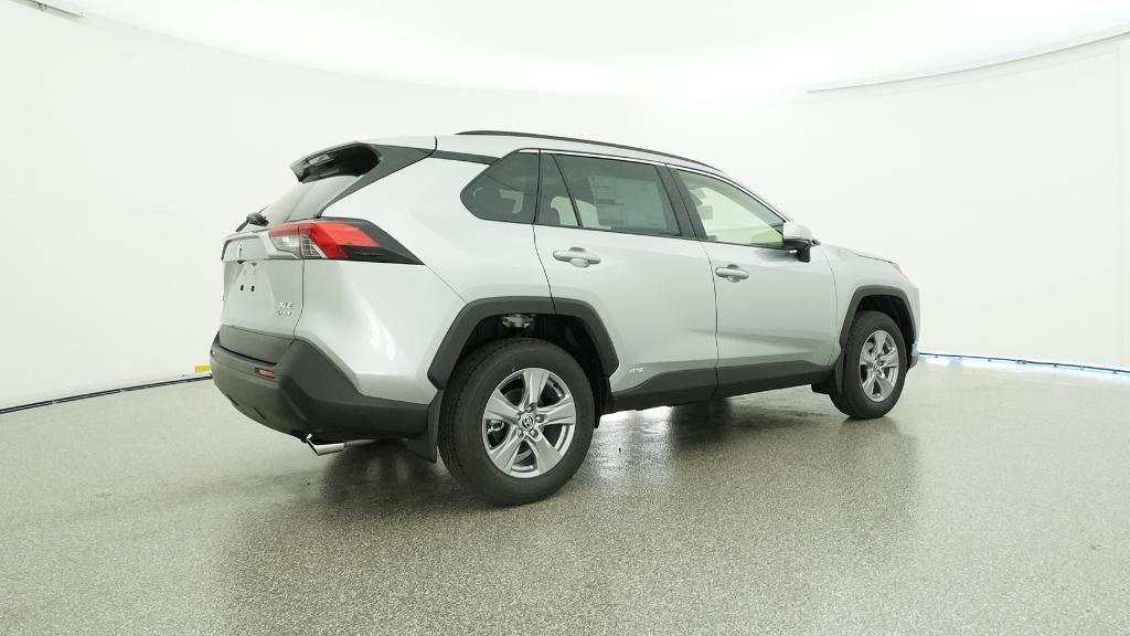 Thumbnail: 2025 Toyota RAV4 - 10